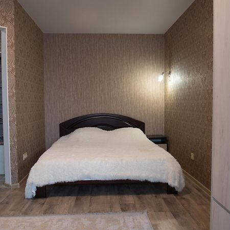 Apartmán Академіка Корольова 20 1 Čerkasy Exteriér fotografie